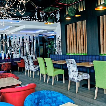 Estrada Lux Hotel Beograd Ngoại thất bức ảnh