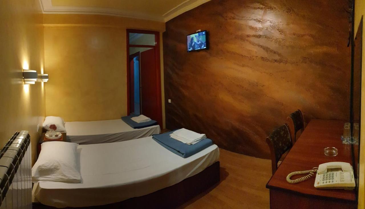 Estrada Lux Hotel Beograd Ngoại thất bức ảnh