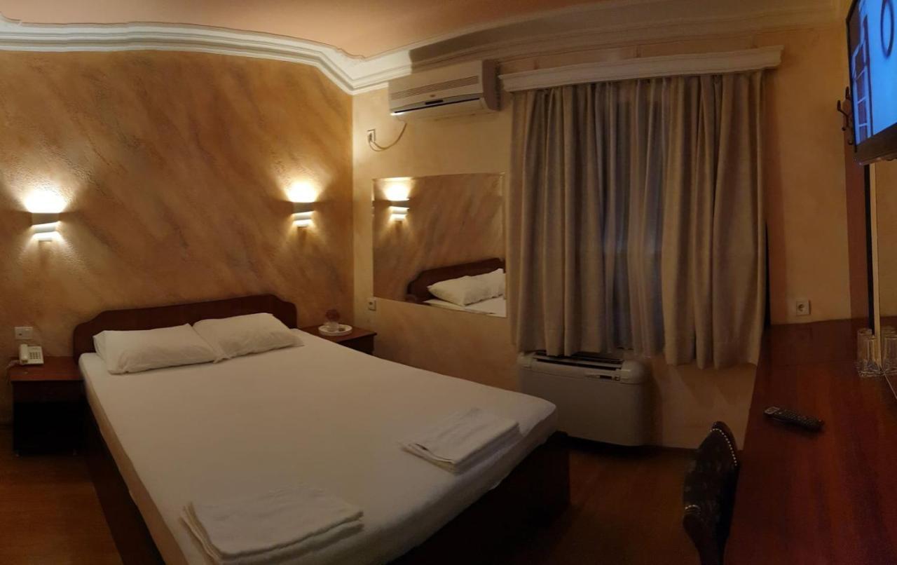 Estrada Lux Hotel Beograd Ngoại thất bức ảnh